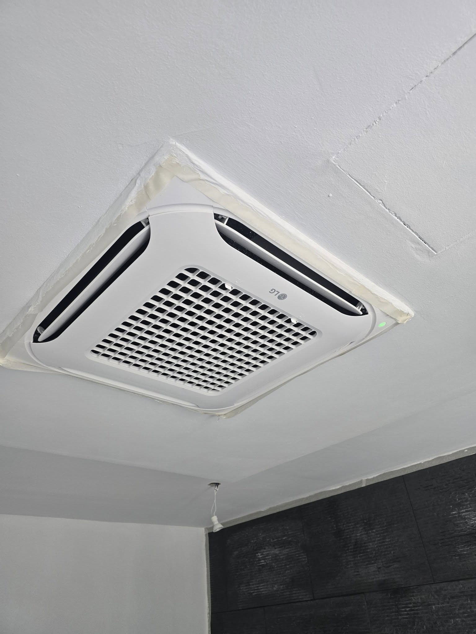 Multi-Stage Air Conditioning Installation – Costa Blanca